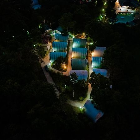 Mookanana Jungle Resort And Spa Hassan Esterno foto