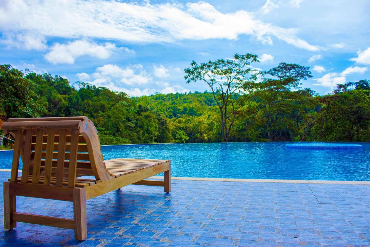 Mookanana Jungle Resort And Spa Hassan Esterno foto